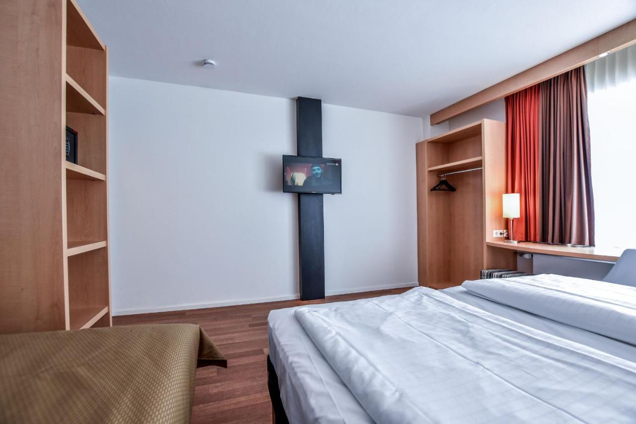 Stay Lev Hotel Leverkusen Exteriör bild